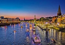 Maritime Woche und 1. Maritimer Flohmarkt Die Lichterfahrt der Maritimen Woche