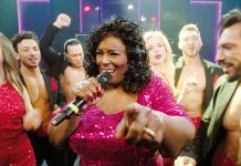 BIG LOVE im GOP Varieté Theater Soul-Diva Bridget Fogle eröffnet die Show