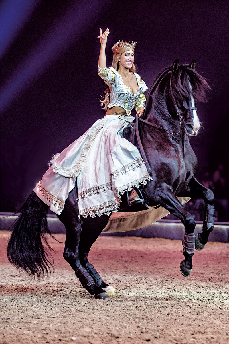 Kenzie Dysli als Anam Foto: Cavalluna