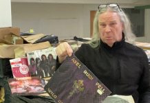 Hot Shot in Not Norbert Fecker zeigt beschädigte Ware Foto: Norbert Fecker