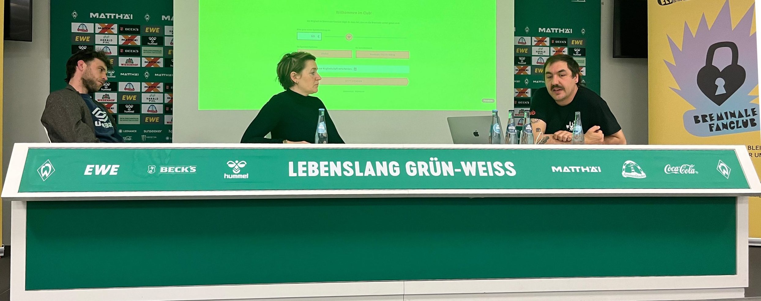 Das Team der Breminale stellt den Fanclub vor, v.l.n.r.: Jonte von Doellen (künstlerischer Leiter), Esther Siwinski (Geschäftsführung) und David Weingärtner (Technische Leitung) Foto: Mika Dunkel